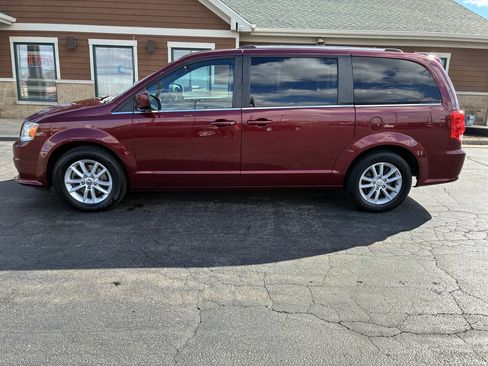 Used 2019 Dodge Grand Caravan SXT FWD image 6