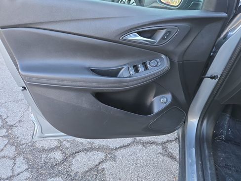 Used 2023 Buick Encore GX Select image 11