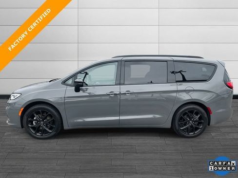 Certified 2025 Chrysler Pacifica Limited image 7