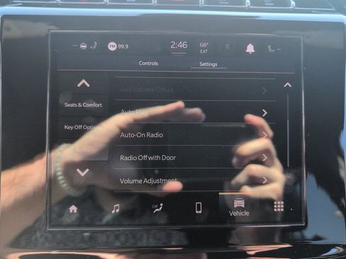 Used 2023 Jeep Grand Cherokee Altitude image 56