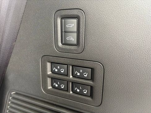 Used 2025 INFINITI QX80 Sensory image 15