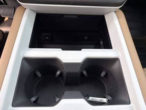 New 2026 Land Rover Defender 110 X-Dynamic SE AWD/4WD image 29