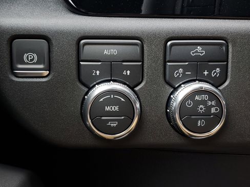 New 2026 GMC Sierra 1500 Elevation image 33