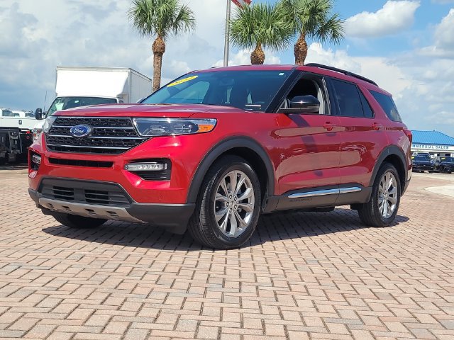 Used 2024 Ford Explorer XLT w/ Equipment Group 202A RWD image 34