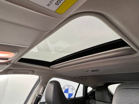 Used 2024 Subaru Crosstrek 2.0i Premium image 31