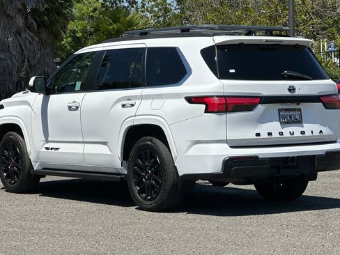 Used 2024 Toyota Sequoia SR5 w/ SR5 Premium Package AWD/4WD image 5