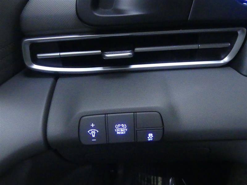 Used 2026 Hyundai Elantra Hybrid FWD image 18