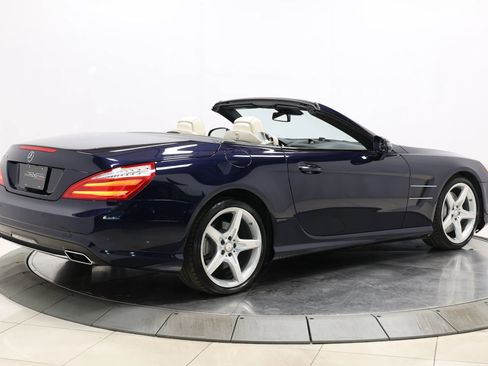 Used 2015 Mercedes-Benz SL 550 image 4