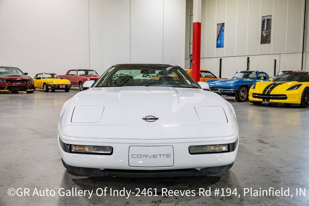 Used 1992 Chevrolet Corvette Coupe RWD image 10