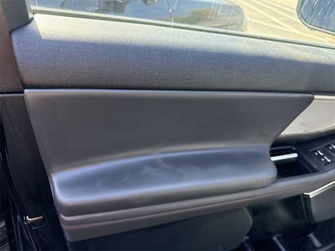 Used 2025 Ford Expedition Active image 15