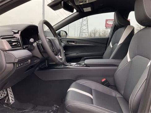 Used 2026 Toyota Camry SE w/ Convenience Package image 13