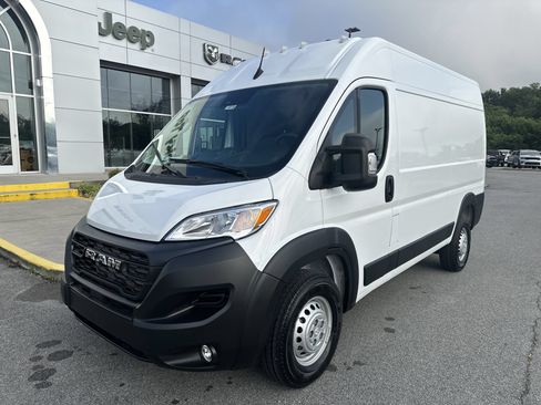 New 2025 RAM ProMaster 1500 w/ Convenience Group FWD image 2