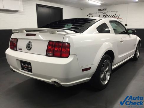 Used 2005 Ford Mustang GT Premium image 10