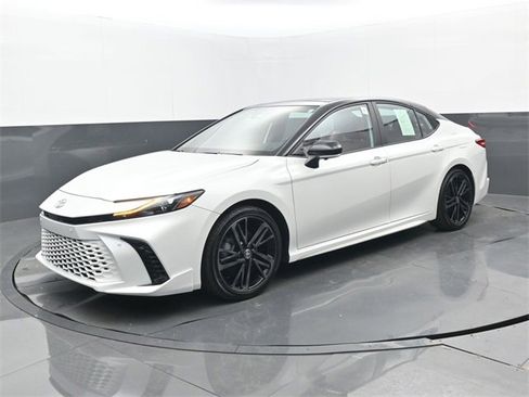 Used 2025 Toyota Camry XSE w/ Premium Plus Package image 23