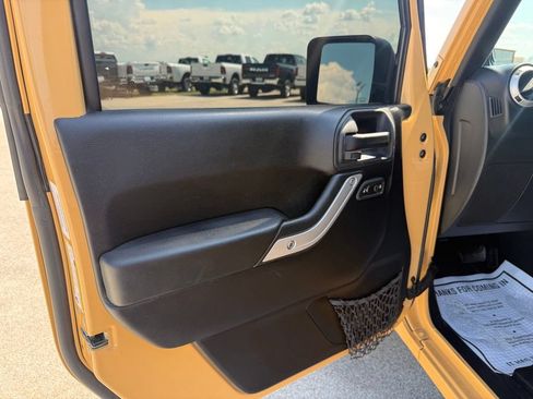 Used 2014 Jeep Wrangler Sahara w/ Connectivity Group AWD/4WD image 11