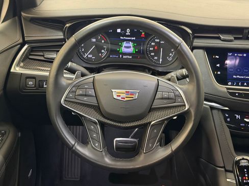 Certified 2023 Cadillac XT5 Sportv w/ Technology Package image 16