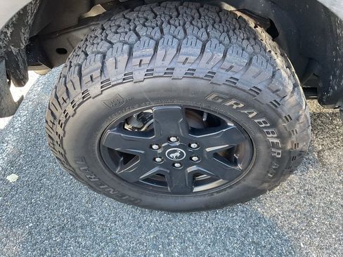 Used 2024 Ford Bronco Black Diamond image 10