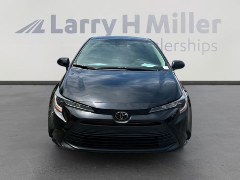 Used 2023 Toyota Corolla LE w/ Carpet Mat Package (TMS) FWD image 8