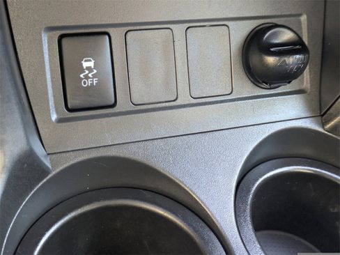 Used 2012 Toyota RAV4 FWD image 22