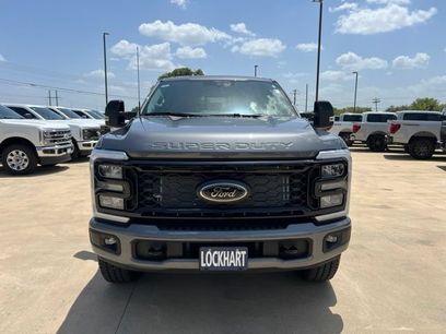 New 2026 Ford F250 Lariat w/ Black Appearance Package