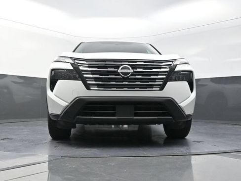 Used 2024 Nissan Rogue SV FWD image 32