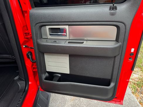 Used 2012 Ford F150 Raptor w/ Raptor Luxury Pkg image 40