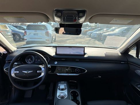 Used 2025 Genesis GV70 2.5T image 7