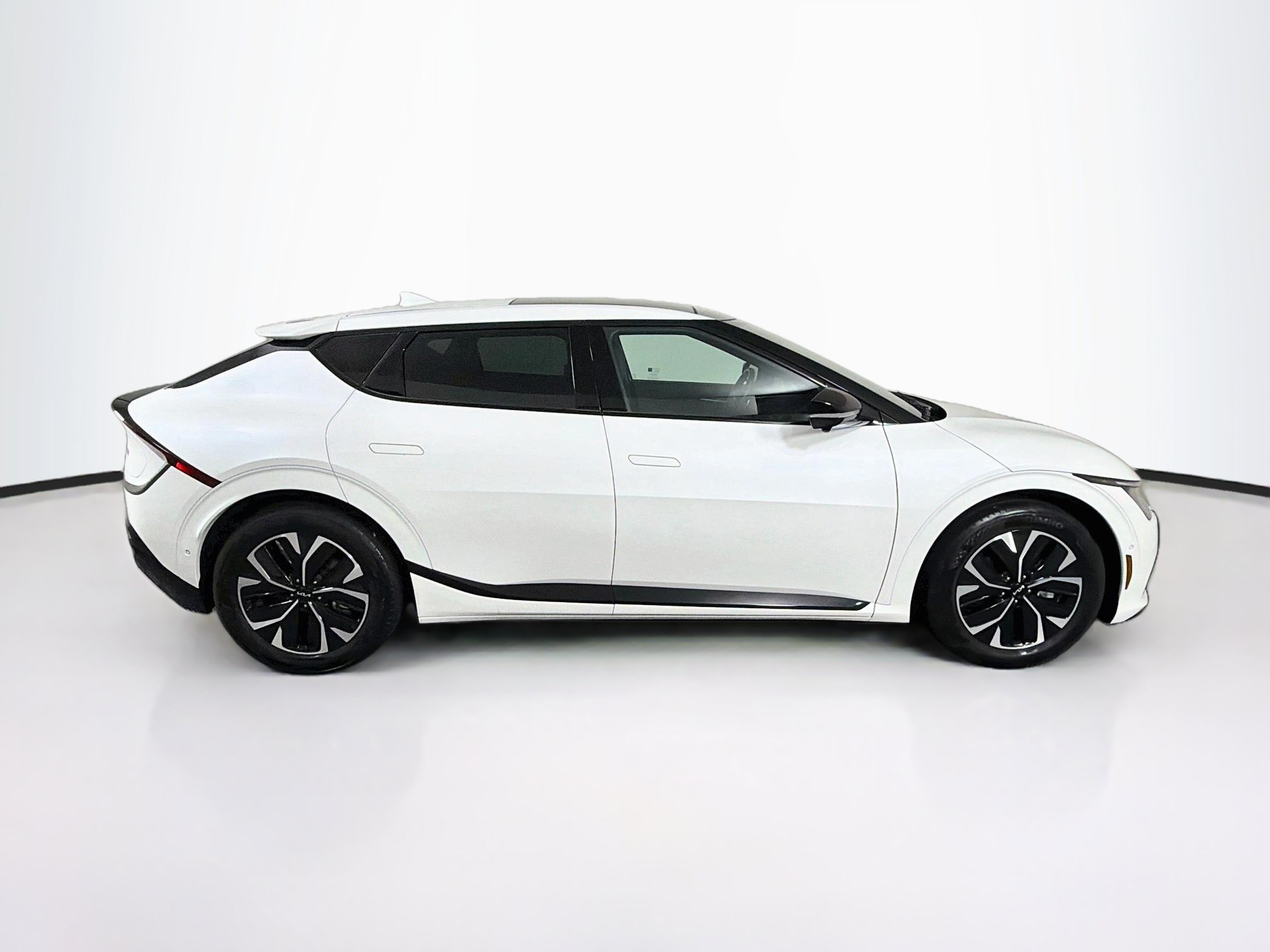 Used 2024 Kia EV6 GT-Line RWD image 10