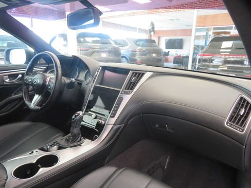 Used 2018 INFINITI Q60 3.0t Luxe image 22
