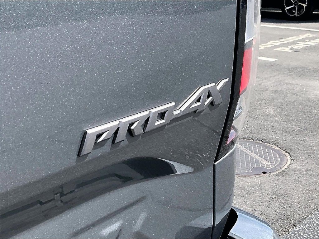 Used 2022 Nissan Frontier PRO-4X AWD/4WD image 27