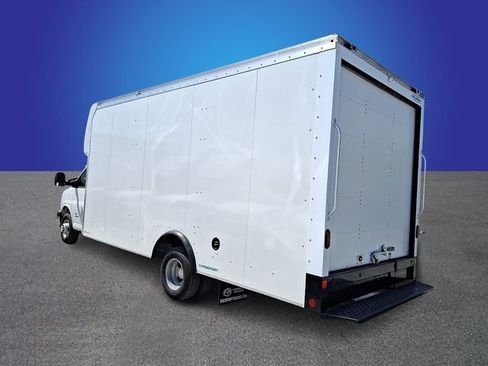 New 2026 Chevrolet Express 4500 w/ Power Convenience Package RWD image 4