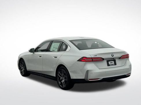 New 2026 BMW 530i xDrive 530i xDrive w/ Premium Package image 9