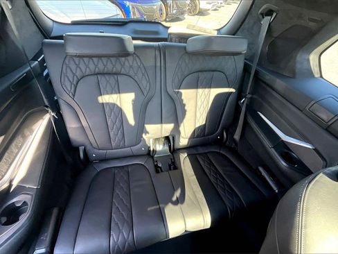 Used 2021 BMW X7 M50i image 26