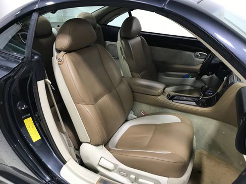 Used 2008 Lexus SC 430 Convertible RWD image 7