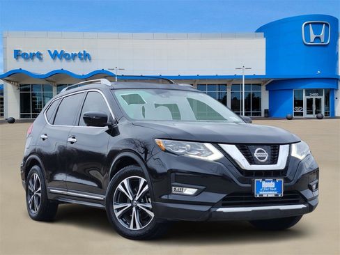 Used 2017 Nissan Rogue SL w/ SL Premium Package image 1