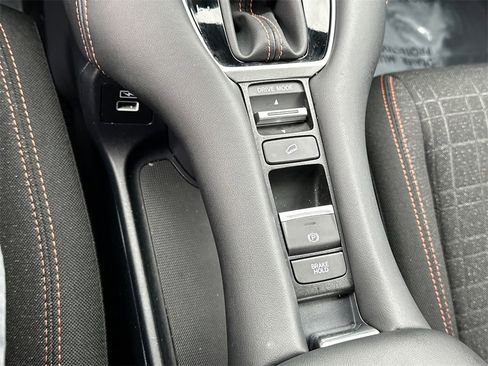 Used 2023 Honda HR-V Sport image 30