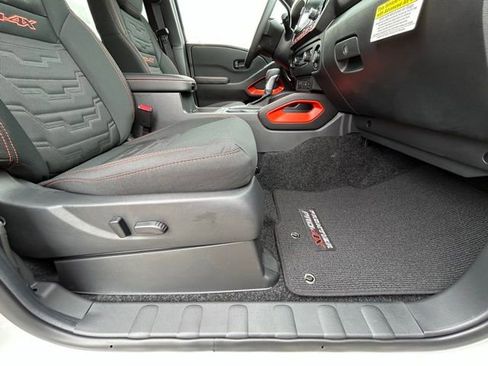 New 2026 Nissan Frontier PRO-4X w/ Pro-4x Convenience Package AWD/4WD image 34