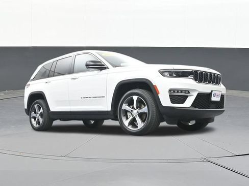 Used 2023 Jeep Grand Cherokee Limited AWD/4WD image 51