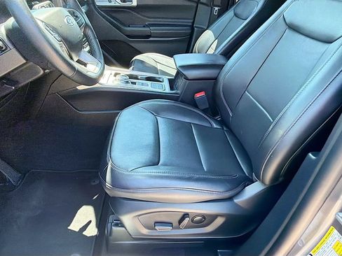 Used 2024 Ford Explorer Limited RWD image 14