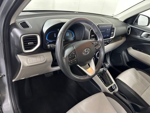 Certified 2023 Hyundai Venue SEL image 13