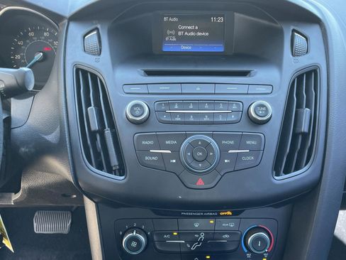 Used 2016 Ford Focus S image 18