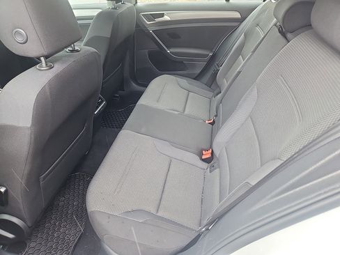 Used 2016 Volkswagen Golf S image 26