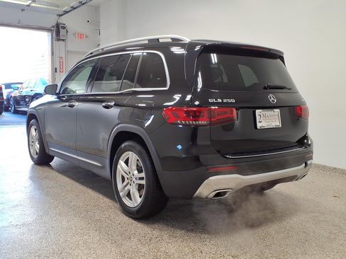 Used 2021 Mercedes-Benz GLB 250 4MATIC image 6