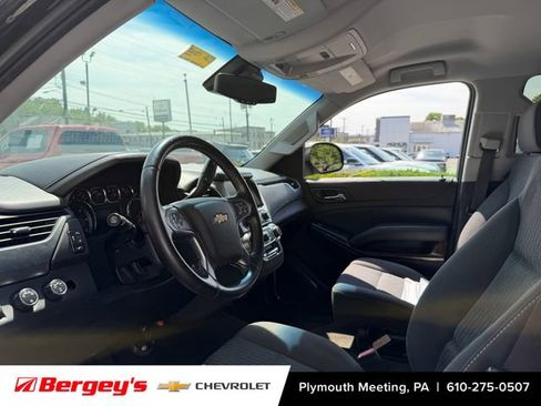 Used 2017 Chevrolet Suburban 3500 LS w/ Driver Alert Package AWD/4WD image 9