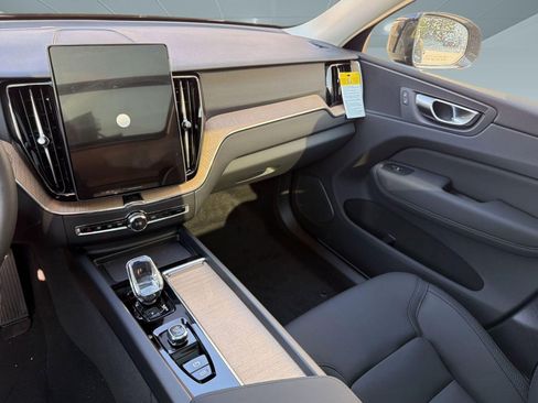 New 2026 Volvo XC60 B5 Core w/ Climate Package AWD/4WD image 27