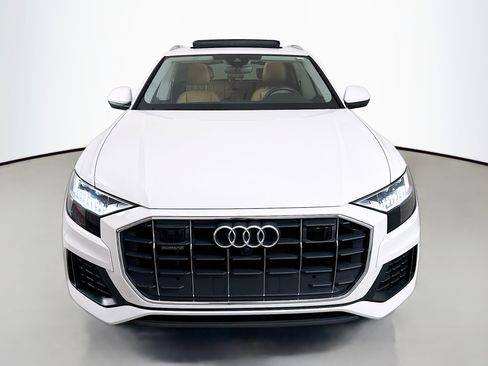 Used 2023 Audi Q8 Premium w/ Convenience Package image 2
