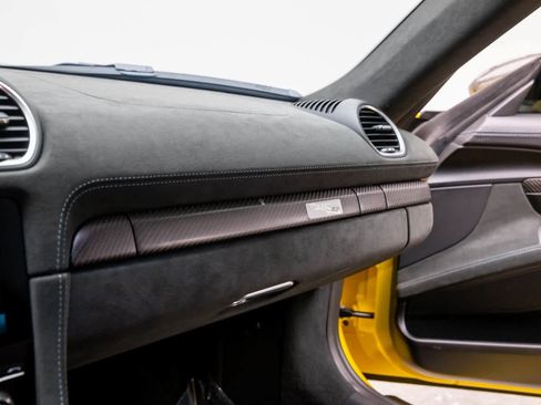 Used 2024 Porsche 718 Cayman GT4 RS image 31