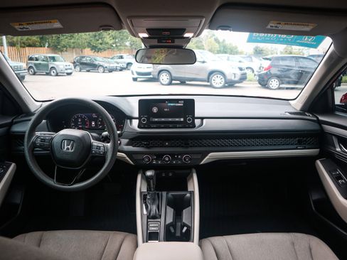 Used 2024 Honda Accord LX image 27
