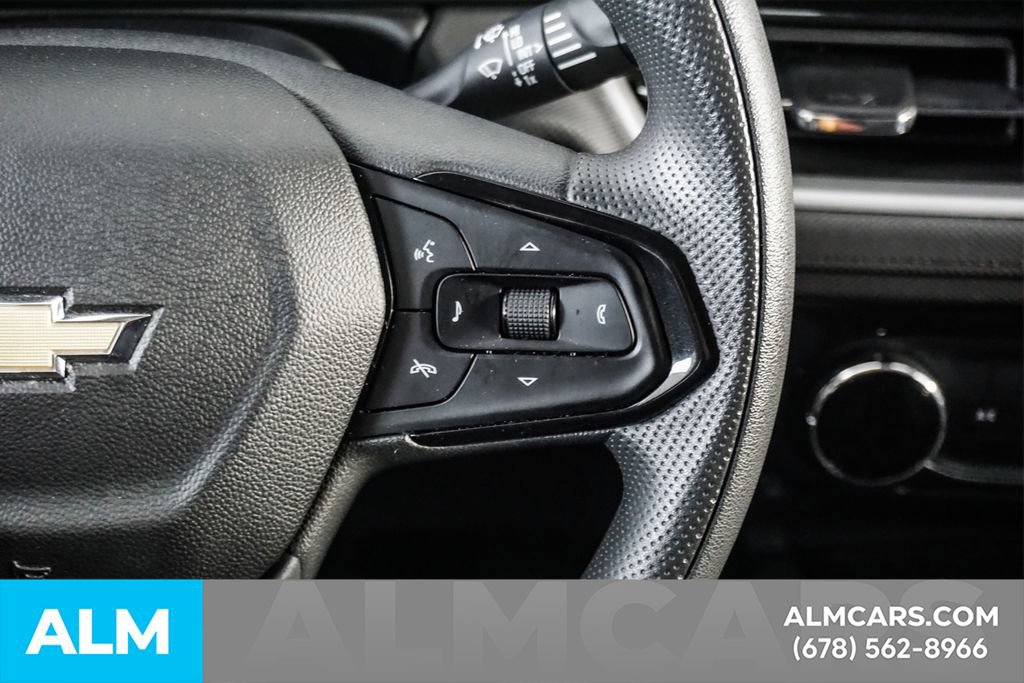 Used 2025 Chevrolet TrailBlazer LT FWD image 25