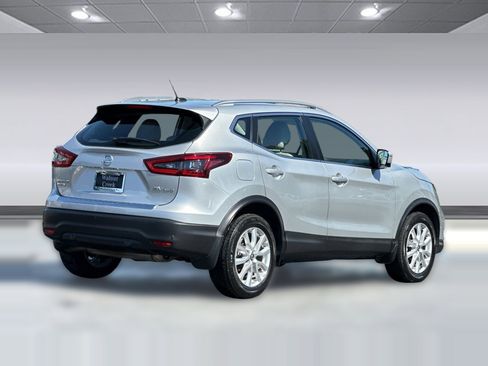Used 2022 Nissan Rogue Sport SV w/ Technology Package AWD/4WD image 9